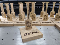 Spatenstich-Modell_aus_Eiche–mit_individueller_Gravur  Spatenstich-Modell_aus_Eiche–mit_individueller_Gravur